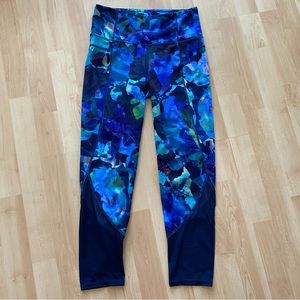 Athleta blue floral high rise mesh yoga capri legging XS